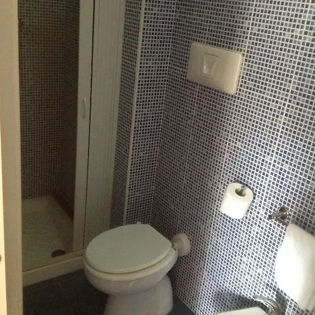 Lindo Bed & Breakfast 3*
